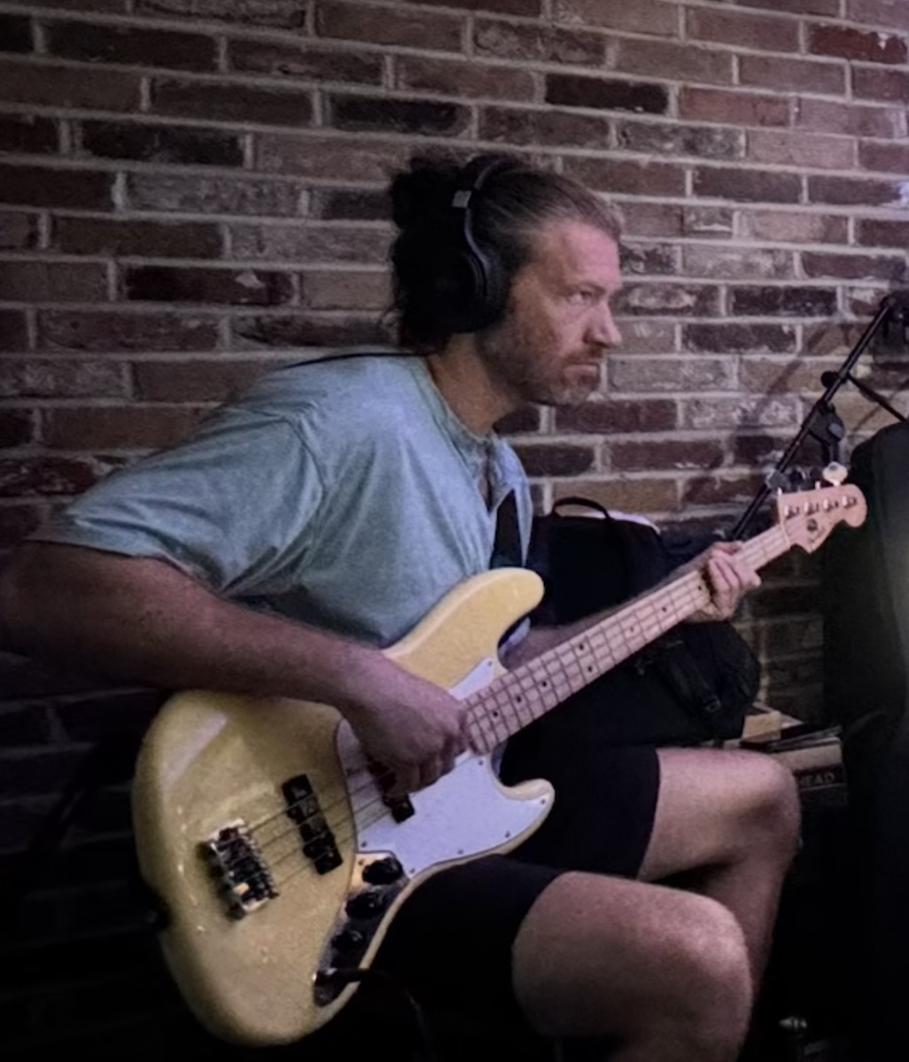 Jesse Weidler, Bass Guitar, Vocals — The Wreck Light